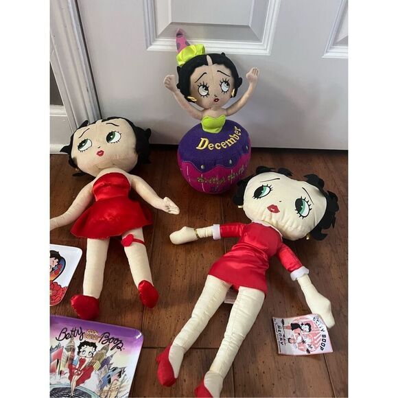 Betty boop doll plush and small decorative plates - Picture 2 of 8